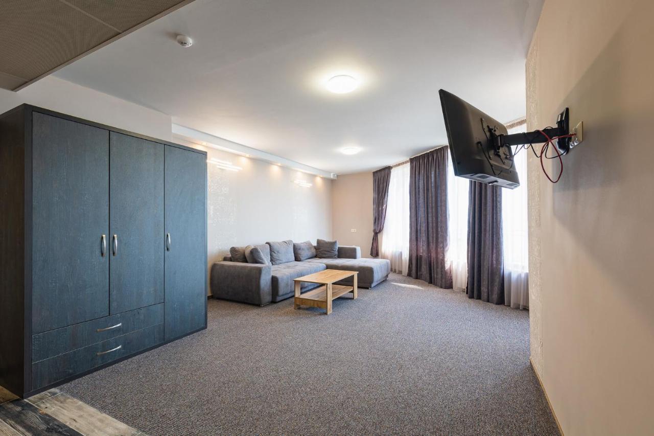 Lecardo Hotel 아헬로이 외부 사진