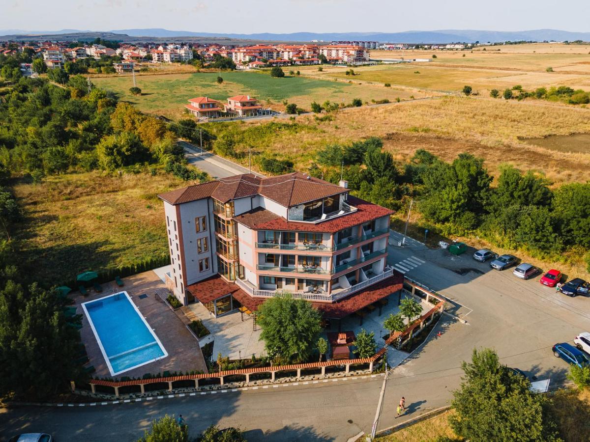 Lecardo Hotel 아헬로이 외부 사진