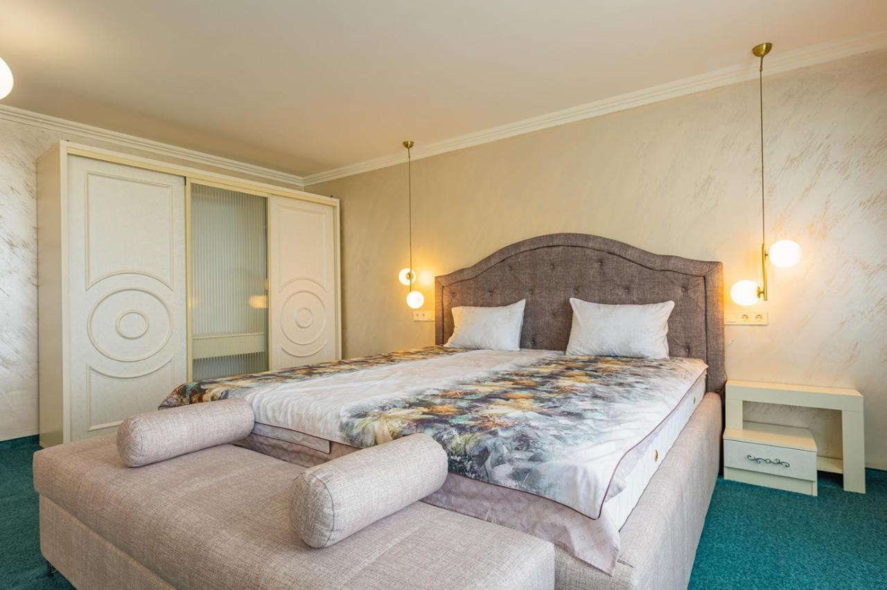 Lecardo Hotel 아헬로이 외부 사진